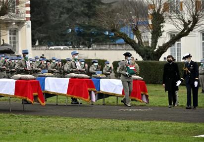 ceremonie soldats tués au Mali